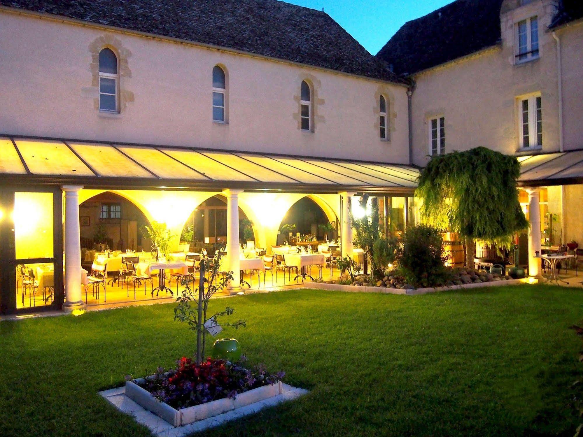 Logis Hostellerie Des Ducs Duras Exterior foto